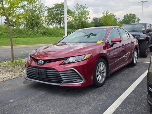 Used 2021 Toyota Camry LE w/ Cold Weather Package FWD image 3