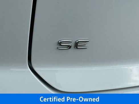 Used 2025 Volkswagen Atlas Cross Sport SE FWD image 10
