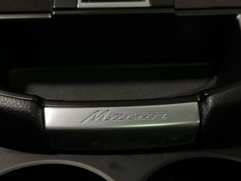 Used 2023 Porsche Macan Turbo AWD/4WD image 44