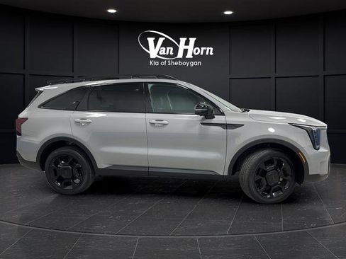 Used 2025 Kia Sorento SX AWD/4WD image 8