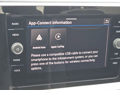 New 2026 Volkswagen Taos SE AWD/4WD image 10