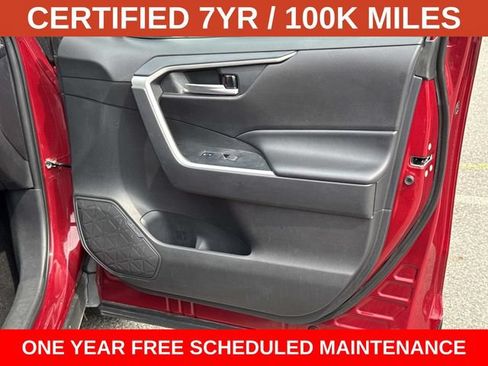 Used 2025 Toyota RAV4 XLE AWD/4WD image 8