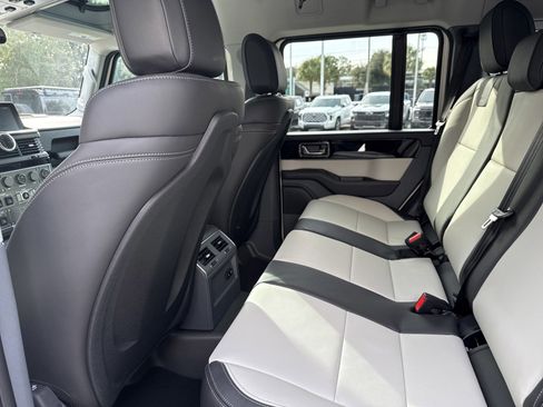 New 2025 INEOS Grenadier Fieldmaster Edition image 24