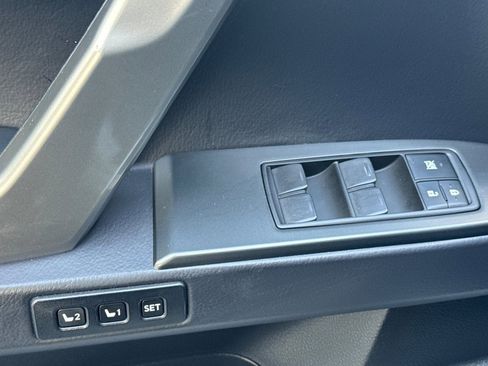 Used 2023 Lexus GX 460 Premium image 12