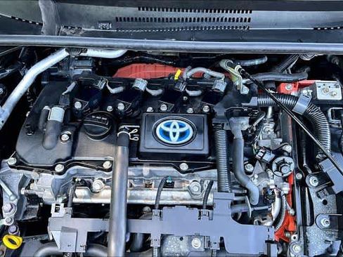 Used 2023 Toyota Corolla LE AWD/4WD image 31