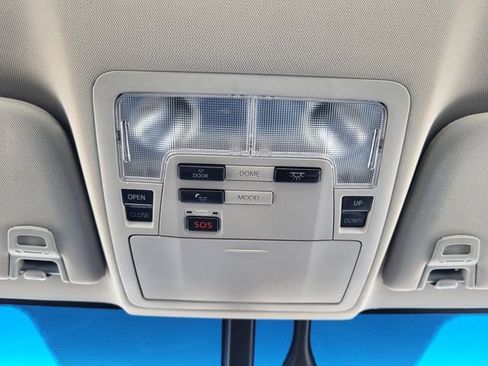 Used 2013 Toyota Avalon Limited w/ Technology Pkg image 21