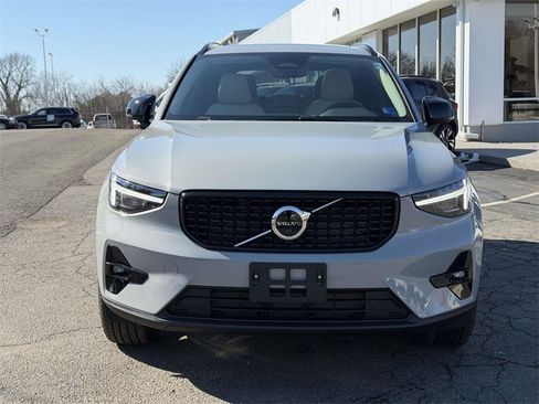 New 2026 Volvo XC40 B5 Ultra w/ Protection Package Premier image 23
