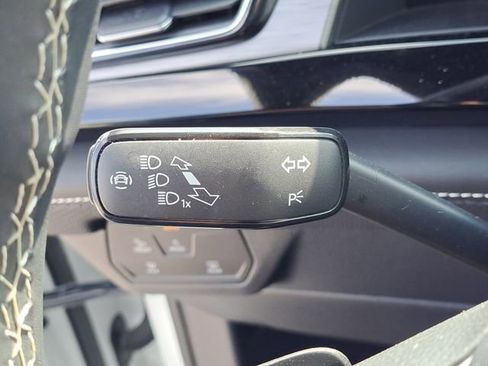 Used 2024 Volkswagen Atlas Cross Sport SE image 10