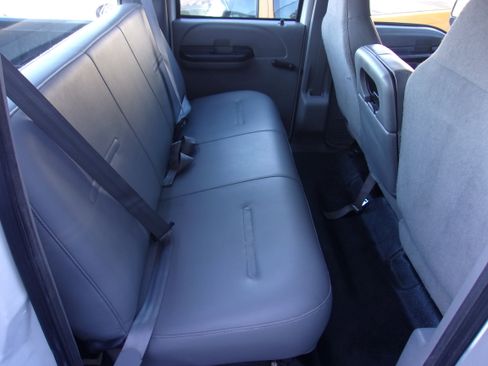 Used 2006 Ford F350 XL image 25