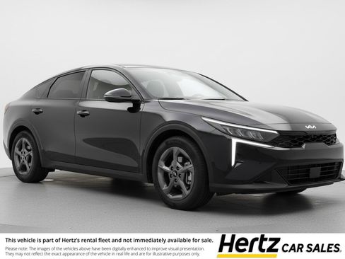 Used 2025 Kia K4 LXS image 1