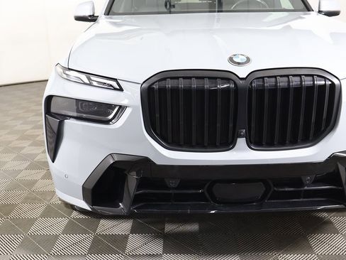 Used 2023 BMW X7 xDrive40i w/ M Sport Package image 16