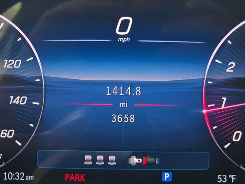 Used 2025 Mercedes-Benz C 300 4MATIC Sedan image 27