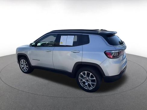 Used 2025 Jeep Compass Limited AWD/4WD image 10