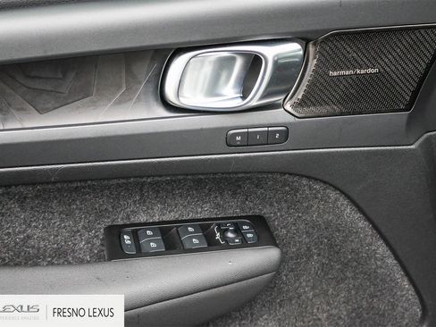 Used 2022 Volvo C40 P8 Recharge Ultimate image 23