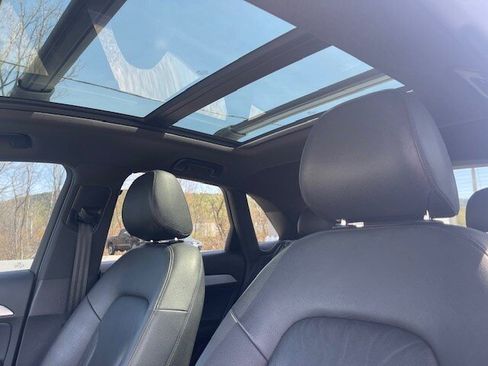 Used 2018 Audi Q3 2.0T Premium AWD/4WD image 15