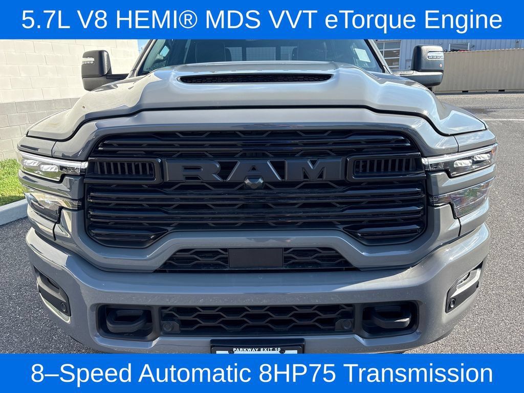 New 2025 RAM 3500 Laramie AWD/4WD image 4