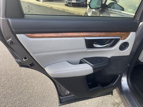 Used 2018 Honda CR-V Touring image 18