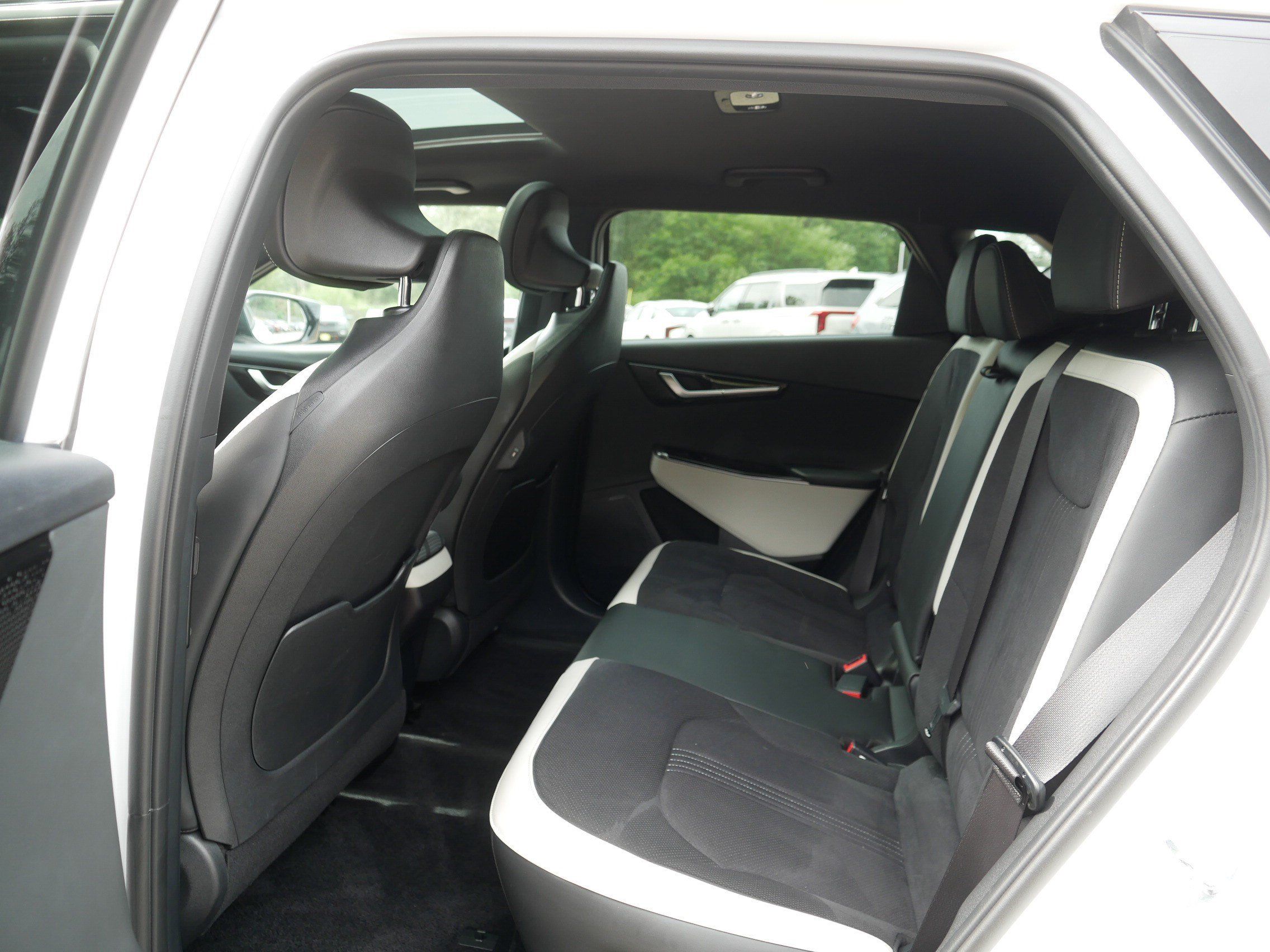 Certified 2023 Kia EV6 GT-Line w/ GT-Line Suede Seat Package AWD/4WD image 34