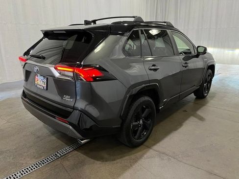 Used 2019 Toyota RAV4 XSE AWD/4WD image 4