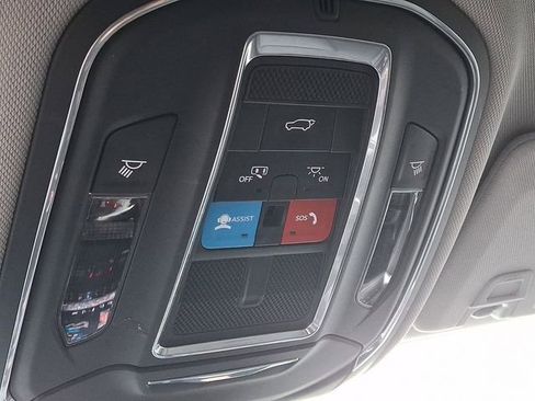 Used 2023 Jeep Grand Cherokee L Limited w/ Black Appearance Package AWD/4WD image 26