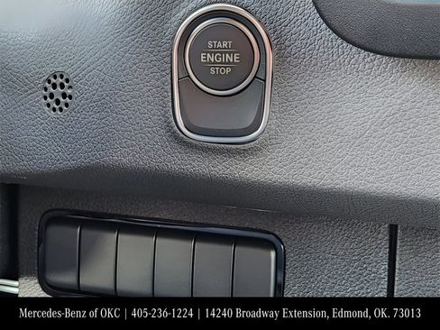 Used 2025 Mercedes-Benz Sprinter 2500 image 15