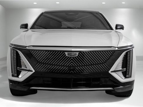 Used 2024 Cadillac Lyriq Luxury image 5