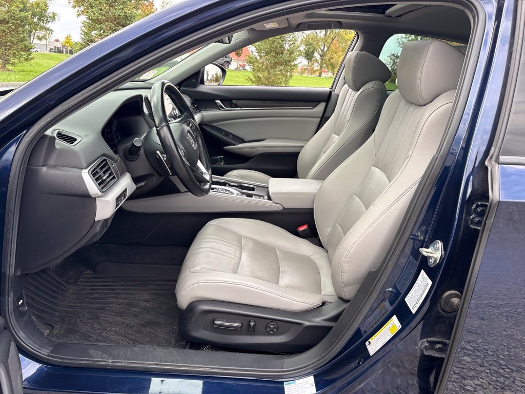 Used 2020 Honda Accord Touring image 15