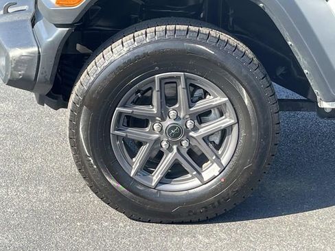 Certified 2025 Jeep Wrangler Unlimited Sport AWD/4WD image 11