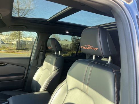 Used 2025 Honda Pilot TrailSport image 20