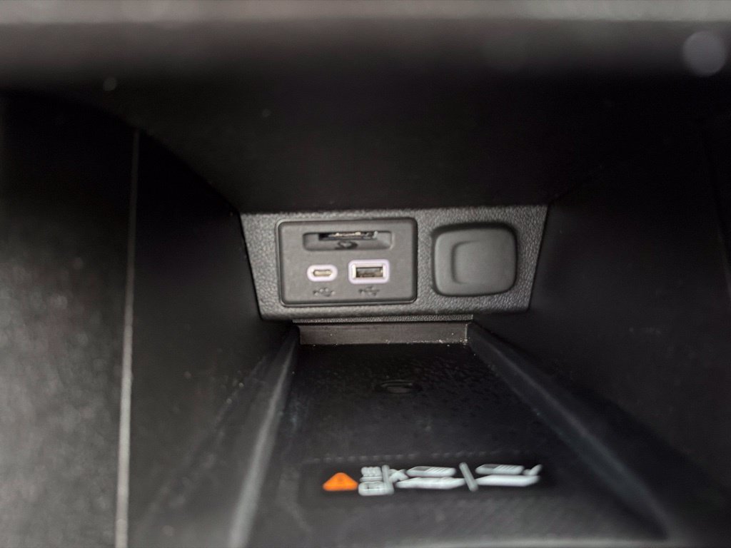 Used 2023 Chevrolet Bolt EUV LT w/ Driver Confidence Package FWD image 35