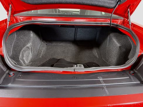 Used 2022 Dodge Challenger GT w/ Plus Package image 33