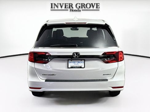 Used 2024 Honda Odyssey Sport image 6