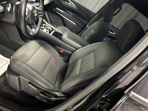 Used 2024 Chevrolet Traverse LS image 12