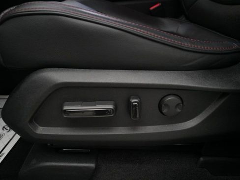 Certified 2025 Honda Pilot Black Edition image 27