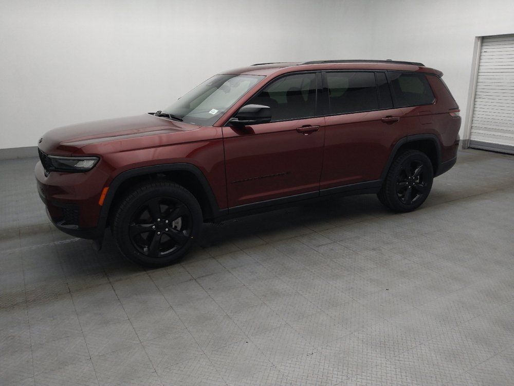 Used 2023 Jeep Grand Cherokee L Laredo RWD image 2
