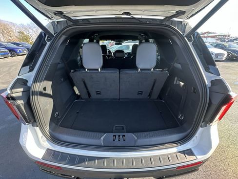 Used 2025 Ford Explorer ST-Line image 24