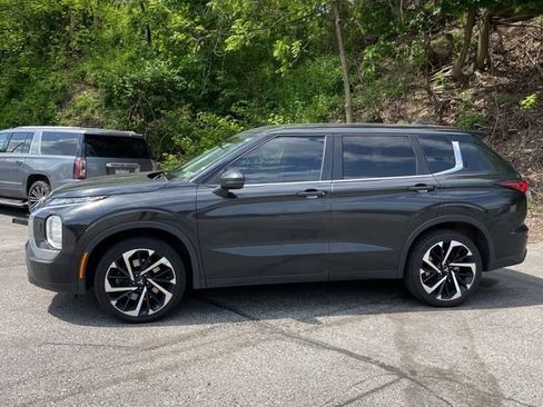 Used 2022 Mitsubishi Outlander ES AWD/4WD image 1