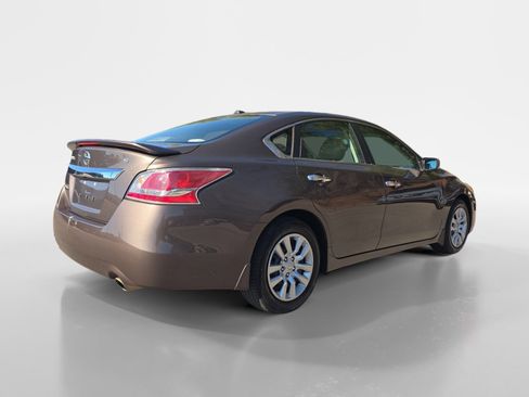 Used 2015 Nissan Altima 2.5 S w/ Power Driver Seat Package image 5