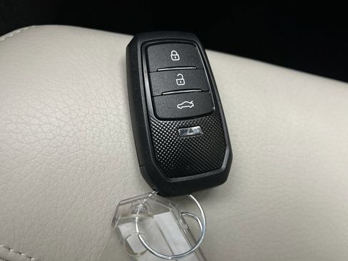 Used 2019 Volvo S60 T6 Momentum w/ Premium Package image 27