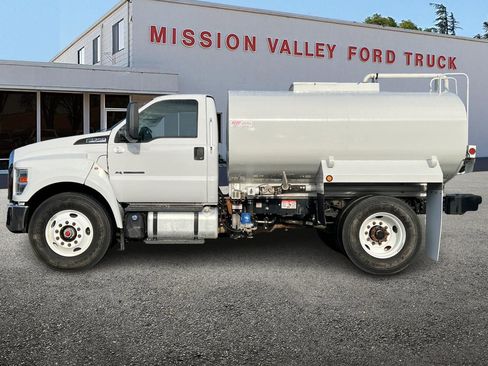 Used 2021 Ford F750 2WD Regular Cab Super Duty image 7