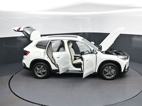 New 2026 BMW X1 xDrive28i w/ Technology Package AWD/4WD image 50