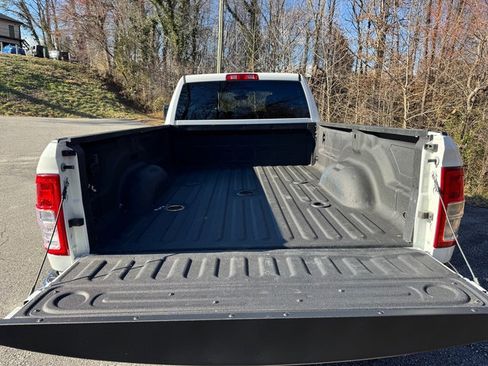 Used 2024 RAM 3500 Big Horn image 8