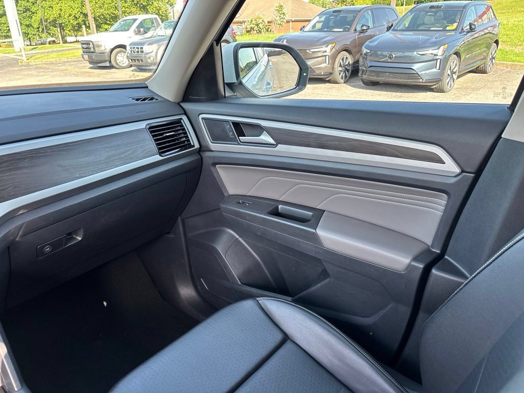 Certified 2022 Volkswagen Atlas SE FWD image 27