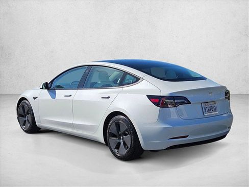 Used 2021 Tesla Model 3 Standard Range Plus RWD image 8
