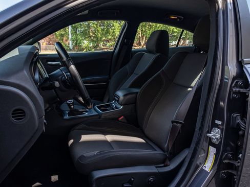 Used 2019 Dodge Charger SXT AWD/4WD image 11