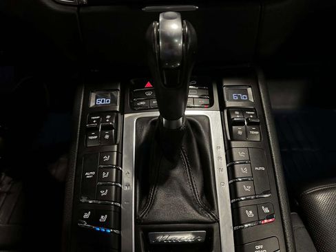 Used 2015 Porsche Macan Turbo AWD/4WD image 33