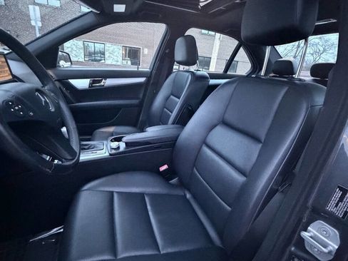 Used 2010 Mercedes-Benz C 300 4MATIC Sedan image 9