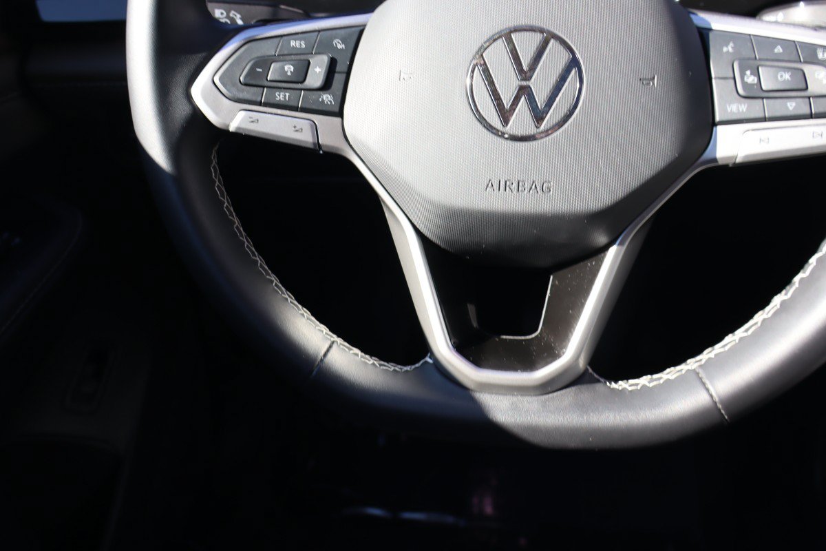 Used 2025 Volkswagen Atlas SEL AWD/4WD image 20