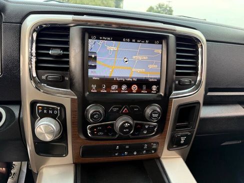 Used 2015 RAM 1500 Laramie w/ Convenience Group image 18