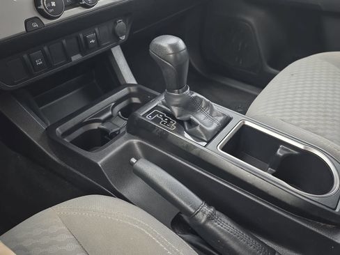 Used 2022 Toyota Tacoma SR w/ SR Convenience Package RWD image 22